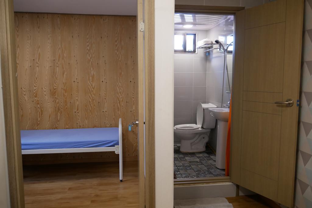 Backpackers Inside Seul Exterior foto