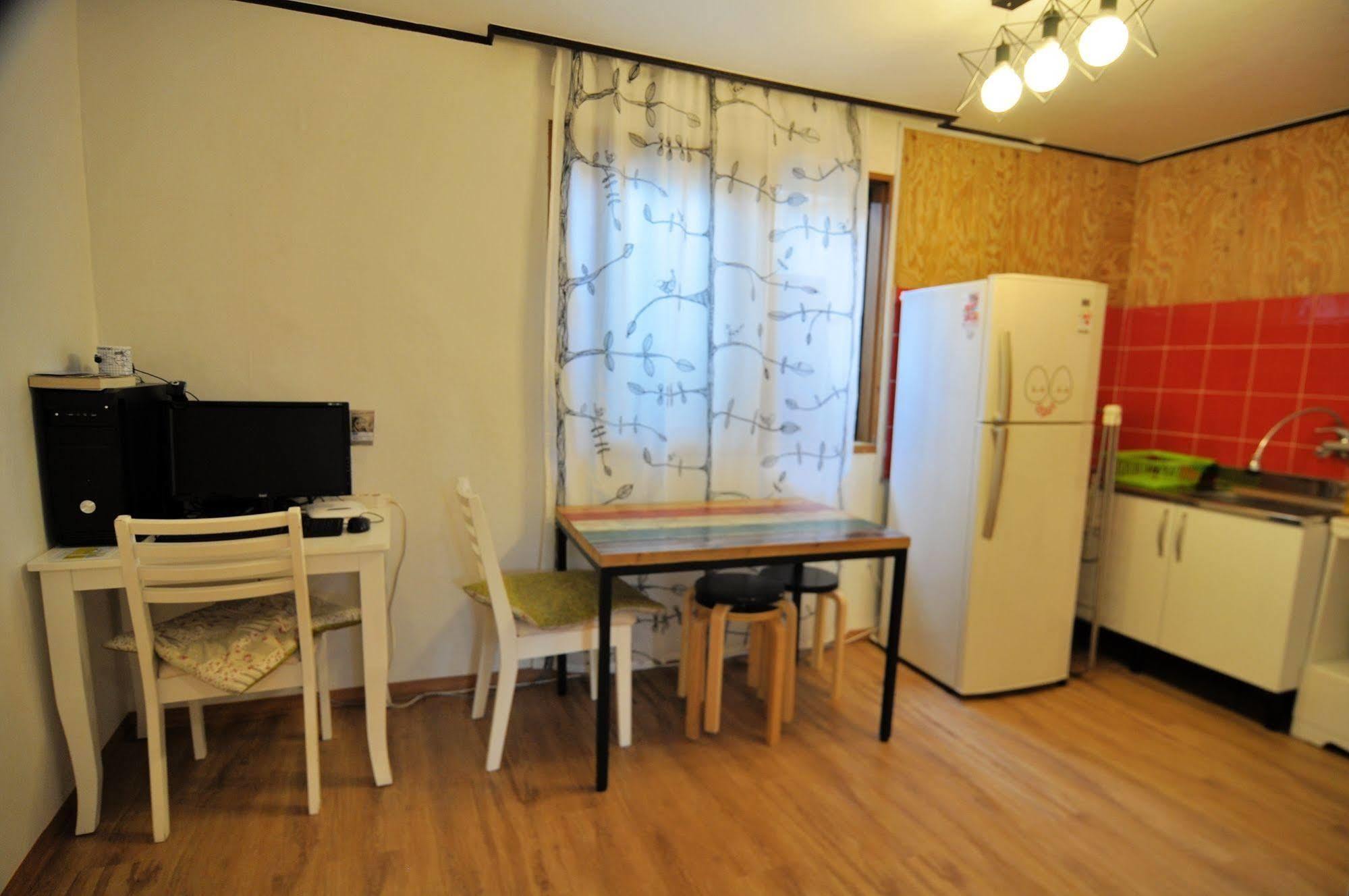 Backpackers Inside Seul Exterior foto