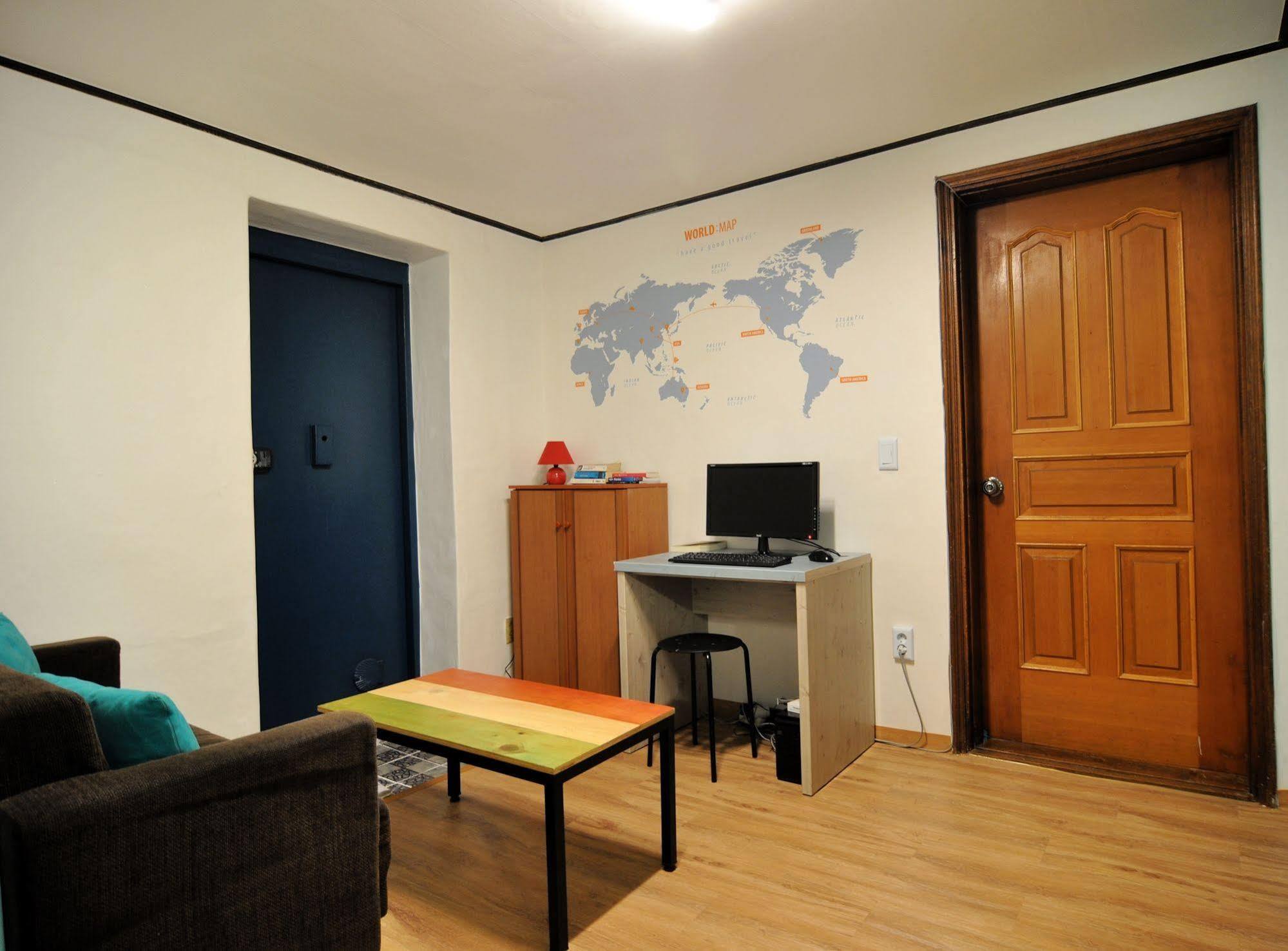 Backpackers Inside Seul Exterior foto